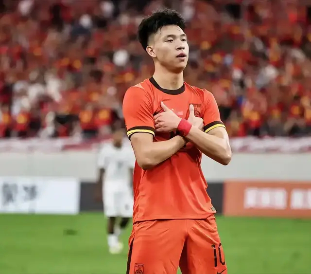 意大利无缘2026世界杯，英格兰负日本暴露亚洲足