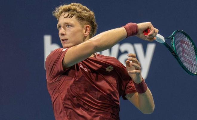 西班牙小将兰达卢塞三盘