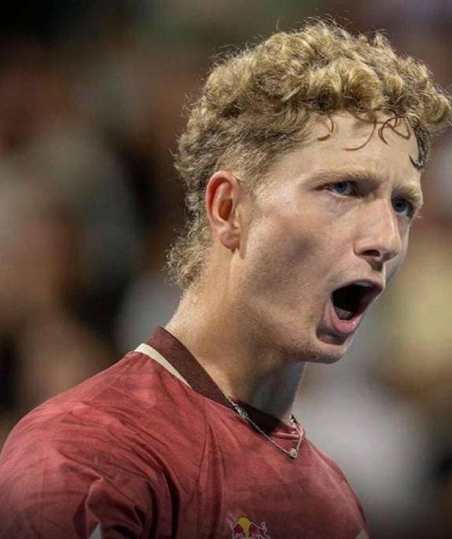 西班牙小将兰达卢塞三盘逆转科达 创大师赛八强