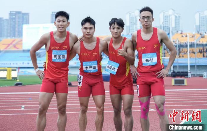 黑龙江队男子4×100米接力打破省纪录创历史最佳